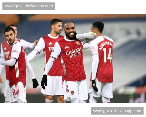 枪炮玫瑰,永不凋零:阿森纳与西布朗的绿茵往事与未来憧憬 枪炮玫瑰,永不凋零:阿森纳与西布朗的绿茵往事与未来憧憬